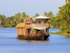 5 Best Boats to Live On for Under $50,000 houseboat