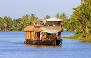 5 Best Boats to Live On for Under $50,000 houseboat